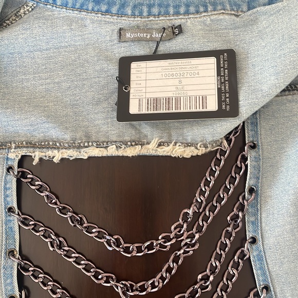 Missguided Jean jacket- cutout chain back - Picture 4 of 5
